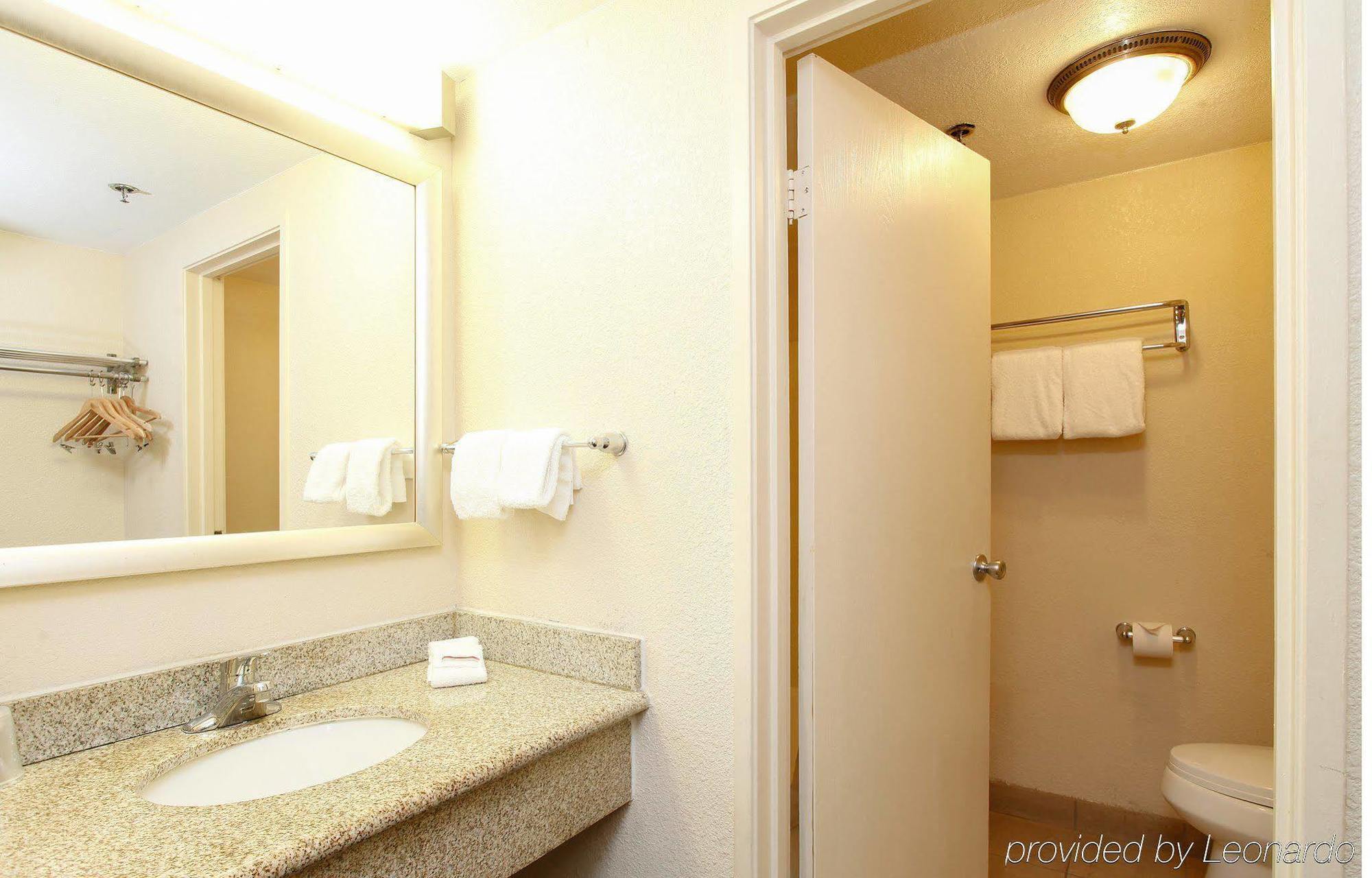 Ontario Airport Executive Inn 외부 사진